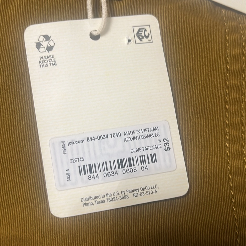 Ana size 6 shorts - Picture 4 of 4